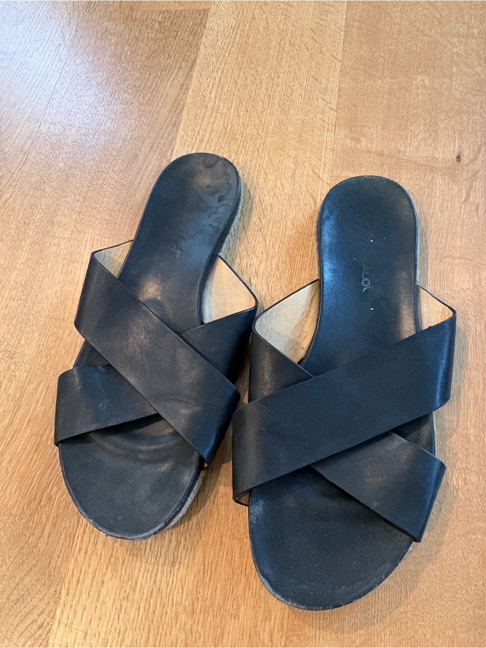 Women’s Black Crisscross Slide Sandals